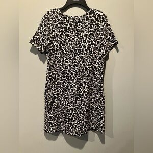 Ellen Tracy Black and White print A-line Dress; 34 inches long